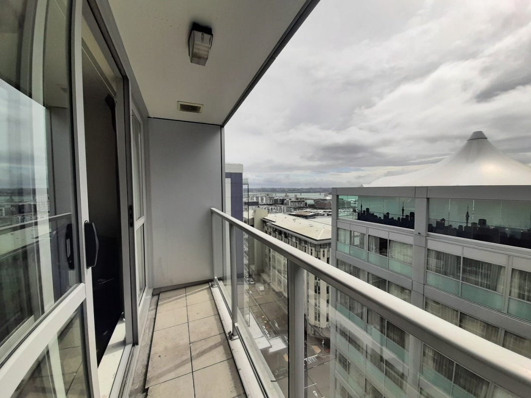 13F/34 Kingston Street, Auckland Central, Auckland - Carousel 1