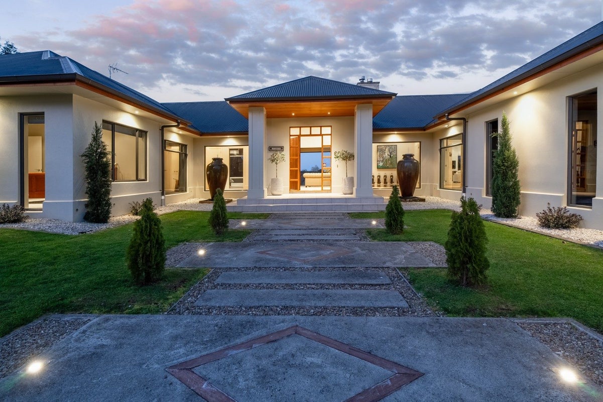1/60 Lowe Road, Rukuhia, Hamilton - Carousel 1