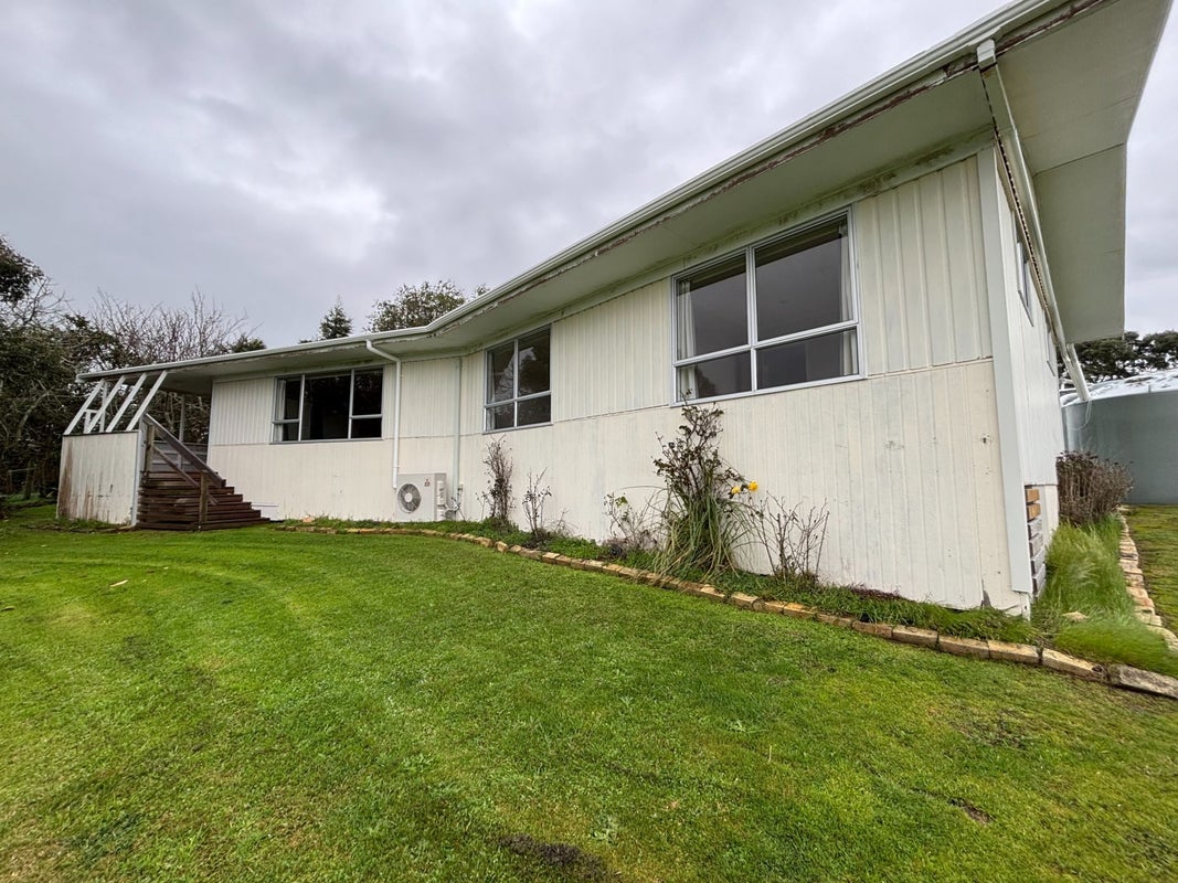 2876A State Highway 2, Waitakaruru, Ngatea - Carousel 1
