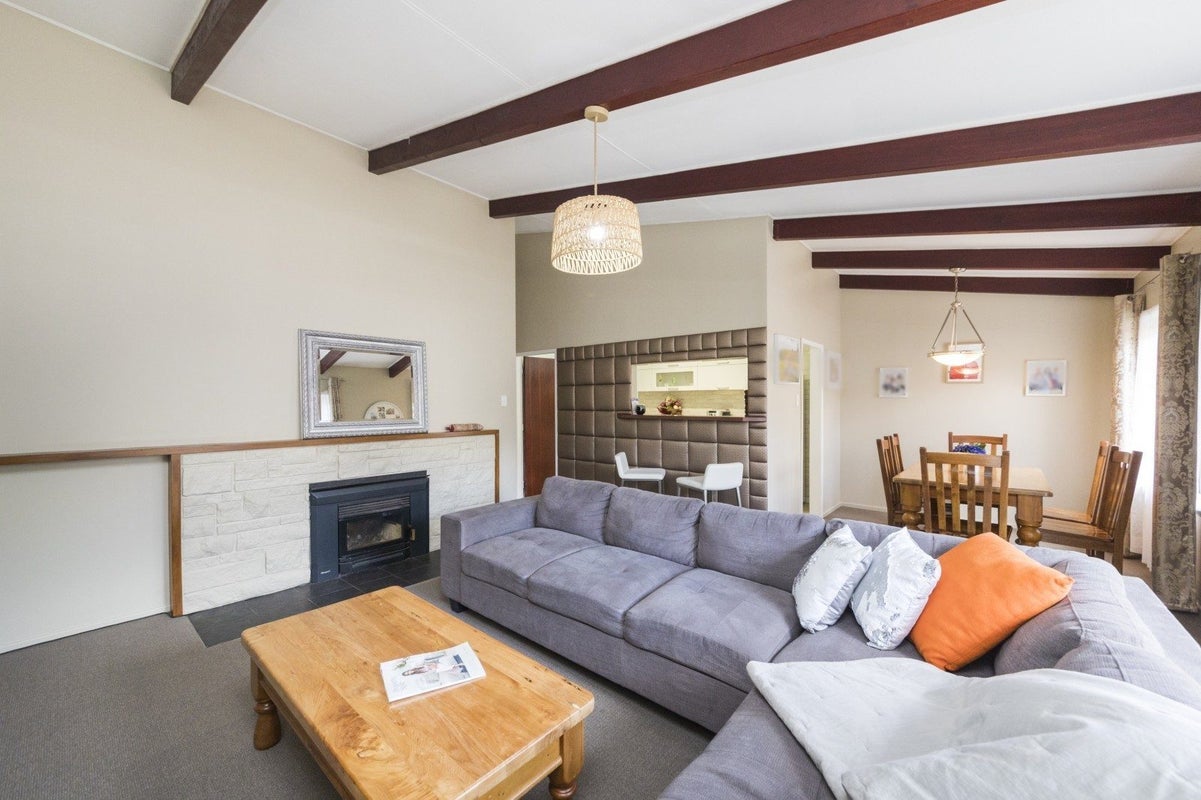 41 Churchill Avenue, Hokowhitu, Palmerston North - Carousel 2