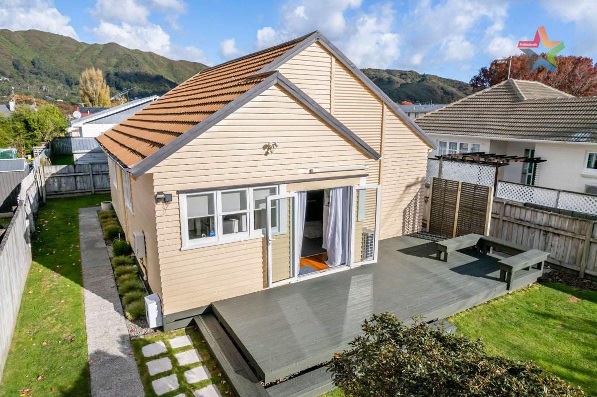 18 Bush Street, Naenae, Lower Hutt - Carousel 1