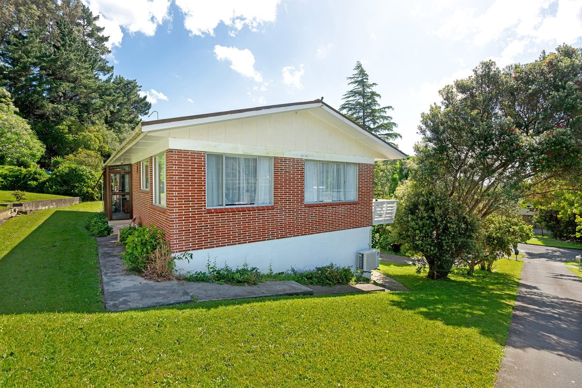 29 Seddon Crescent, Whataupoko, Gisborne - Carousel 1