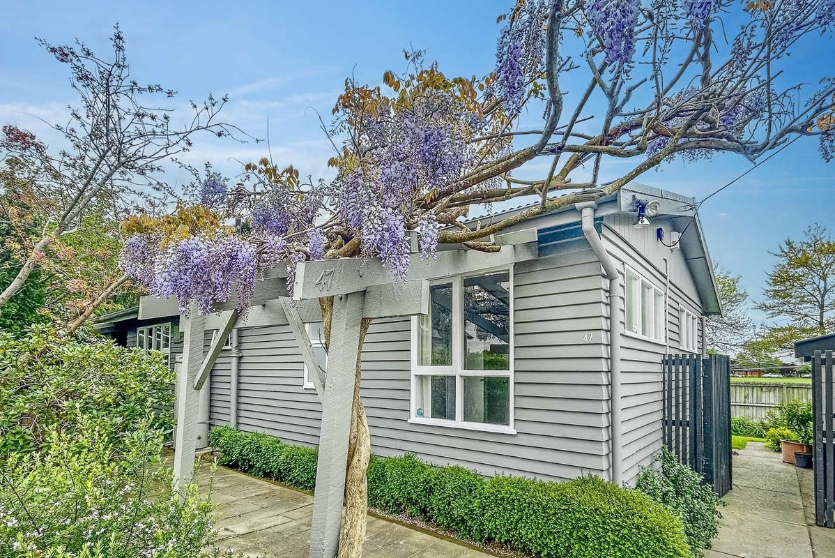 47 Torquay Place, Bryndwr, Christchurch - Carousel 2