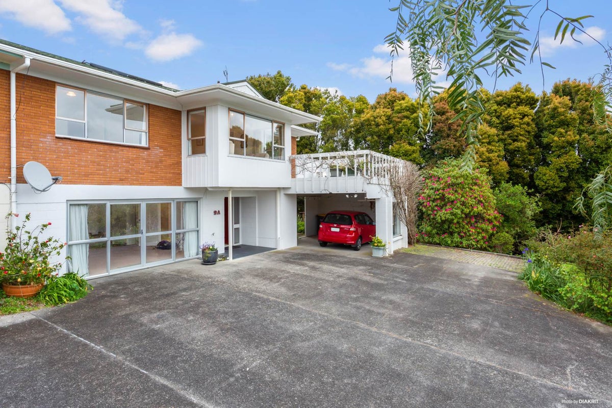 1/9 Hague Place, Birkenhead, Auckland - Carousel 2