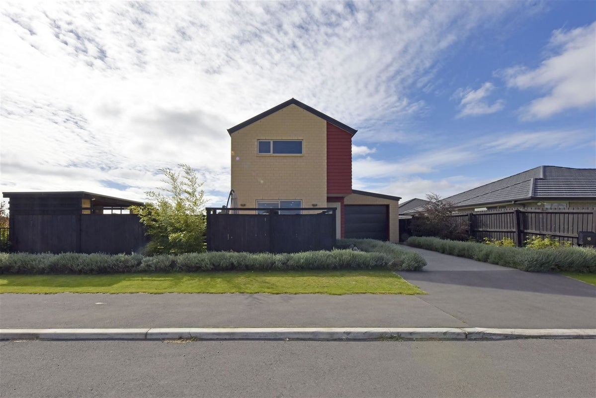 18 Kahukura Road, Broomfield, Christchurch - Carousel 2