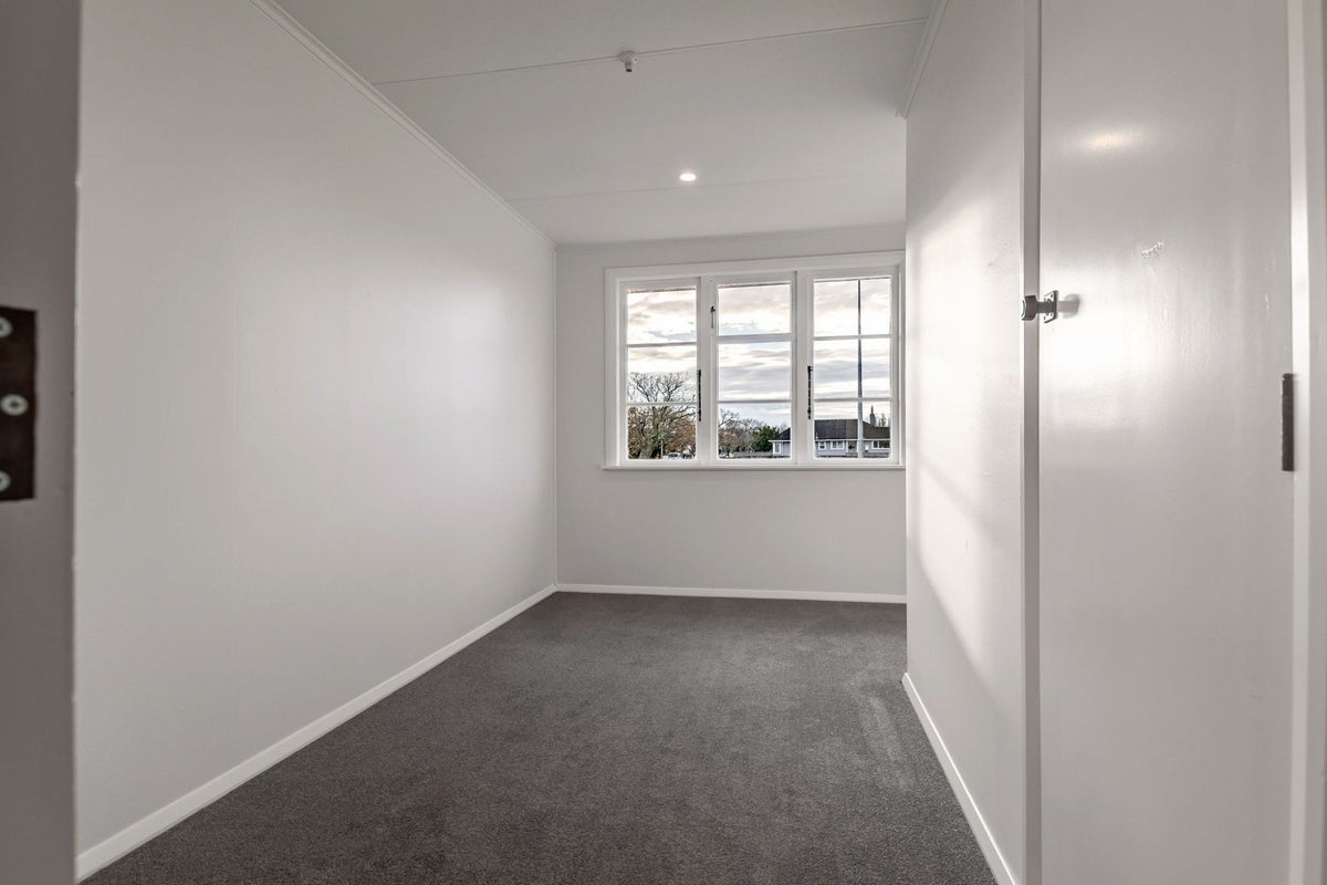 2 Newbury Street, Awapuni, Palmerston North, Manawatu / Whanganui - Carousel 9