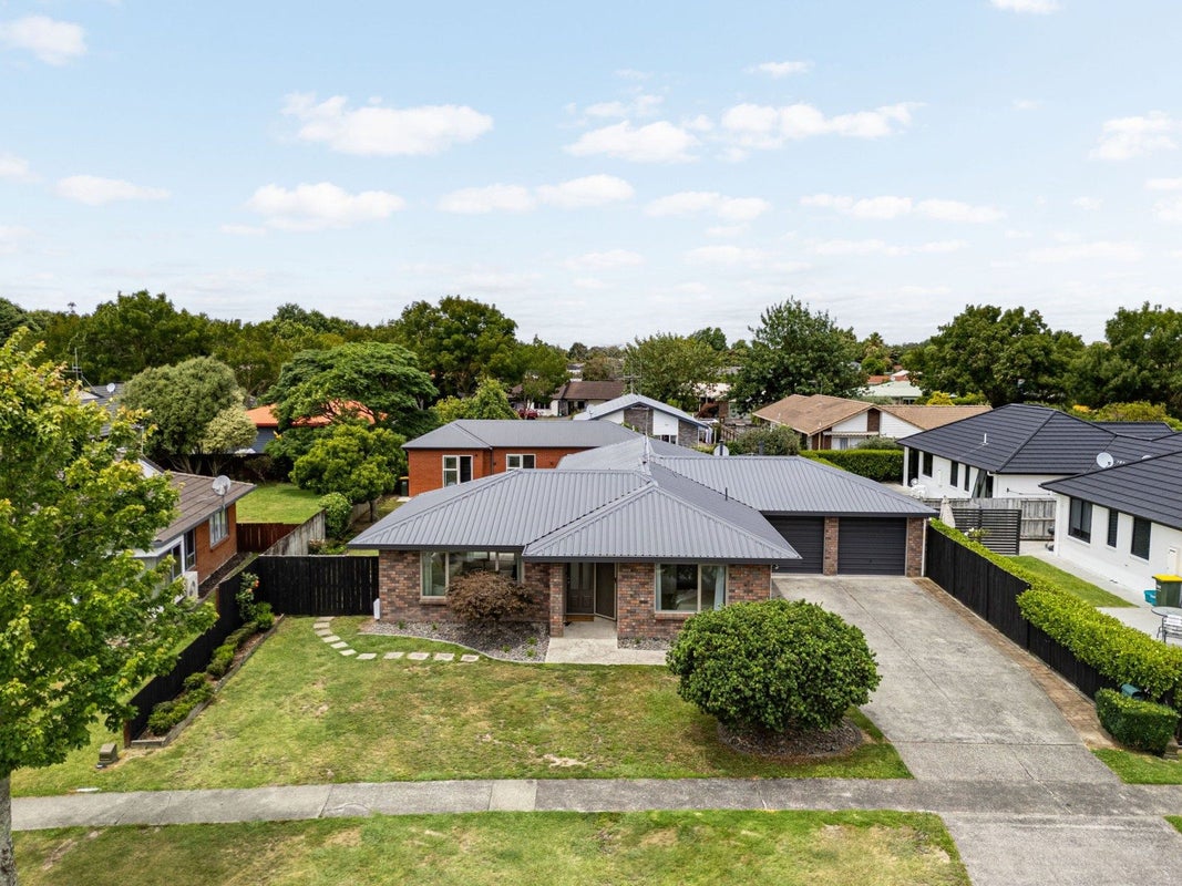 109 Endeavour Avenue, Flagstaff, Hamilton - Carousel 1