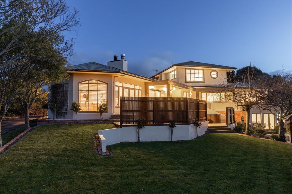 36 Palm Avenue, Hokowhitu, Palmerston North - Carousel 1