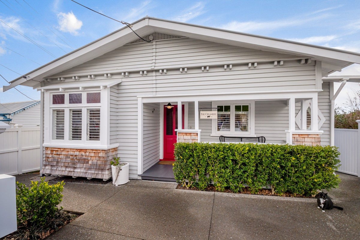 18 William Bond Street, Stanley Point, Auckland - Carousel 1