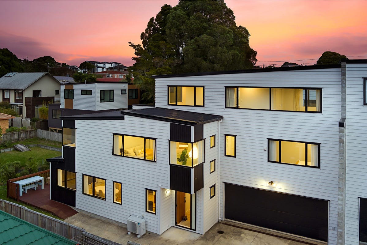 30A Windermere Crescent, Blockhouse Bay, Auckland - Carousel 1