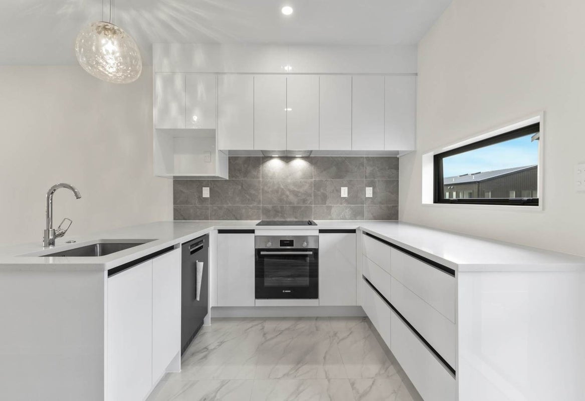 81 Tahuhu Road, Mount Wellington, Auckland - Carousel 2