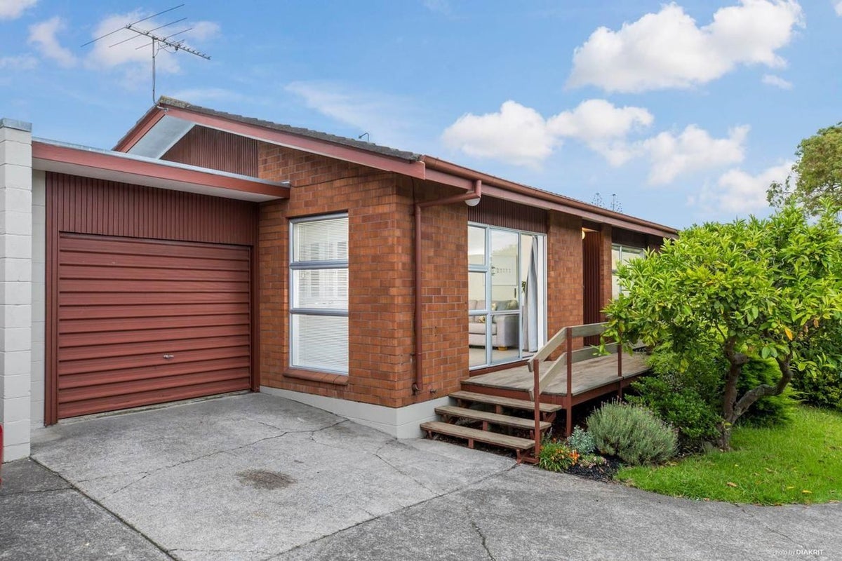 3/105 Olsen Avenue, Hillsborough, Auckland - Carousel 1