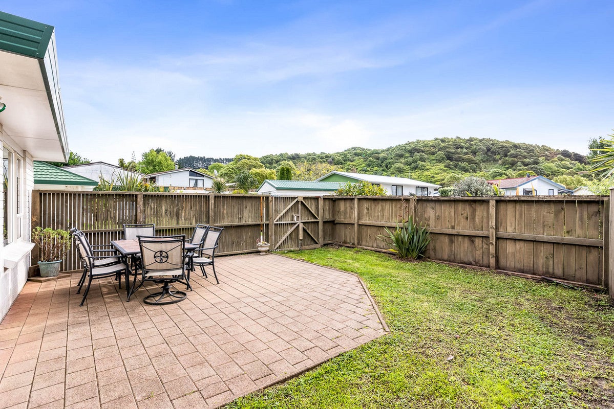 42A Hookway Grove, Paraparaumu - Carousel 20