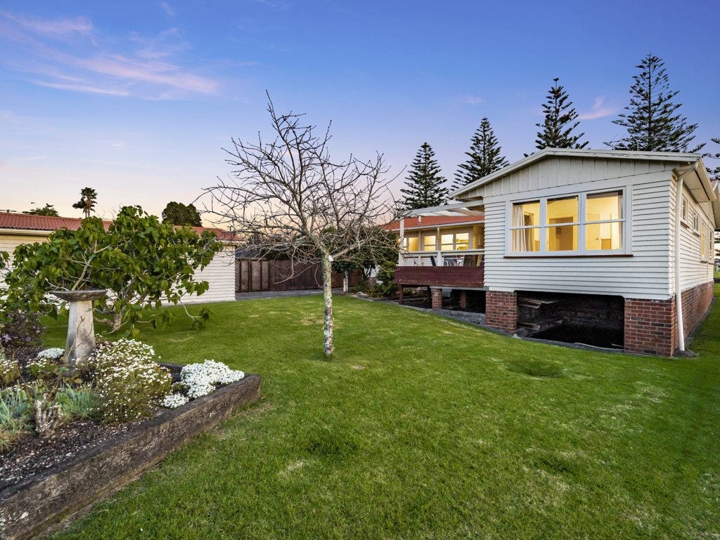 74 Riddell Road, Glendowie, Auckland - Carousel 1