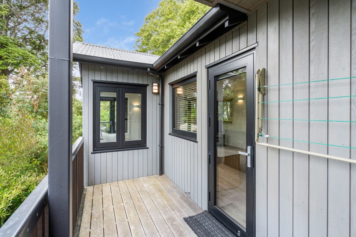 132A Cannington Road, Maori Hill, Dunedin - Carousel 19