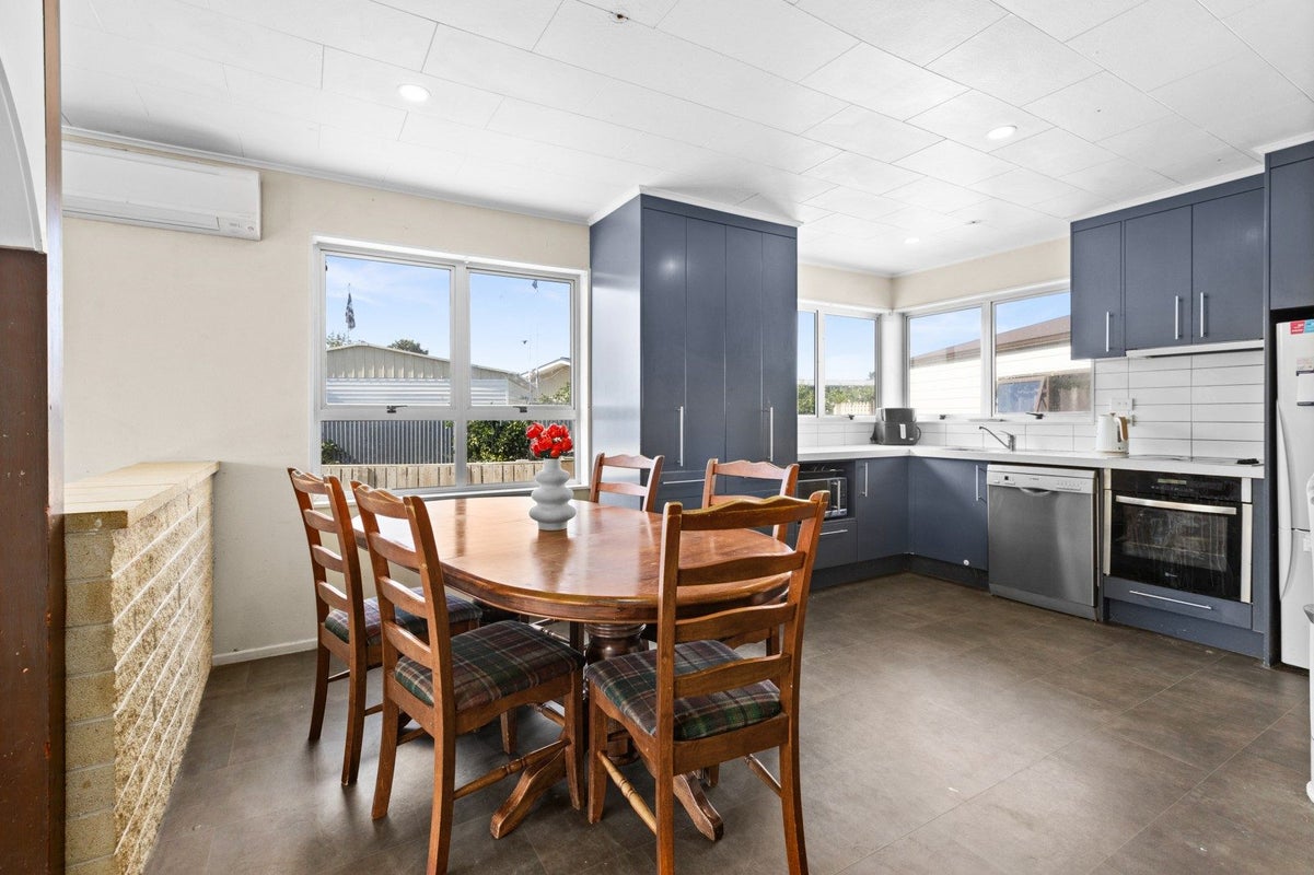 3 Antrim Place, Tamatea, Napier - Carousel 1