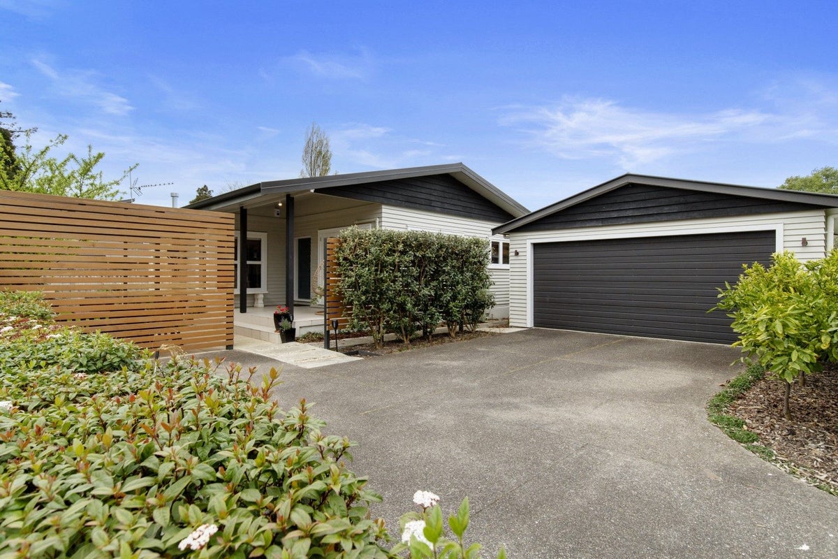 18 McNicol Street, Fairfield, Hamilton - Carousel 1