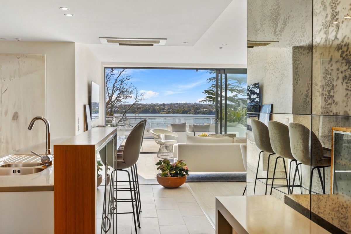 13/258 Hurstmere Road, Takapuna, Auckland - Carousel 2
