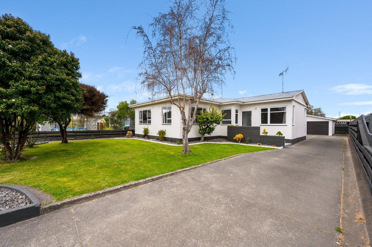 9 Tripoli Street, Onekawa, Napier - Carousel 1