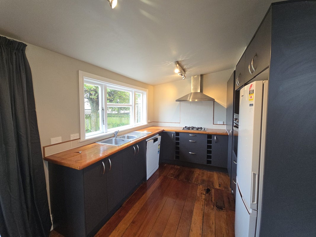 17A Tama Street, Alicetown, Lower Hutt - Carousel 1