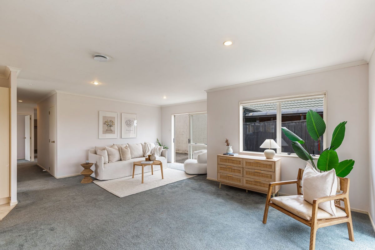 18 Drummond Drive, Ranui, Auckland - Carousel 2