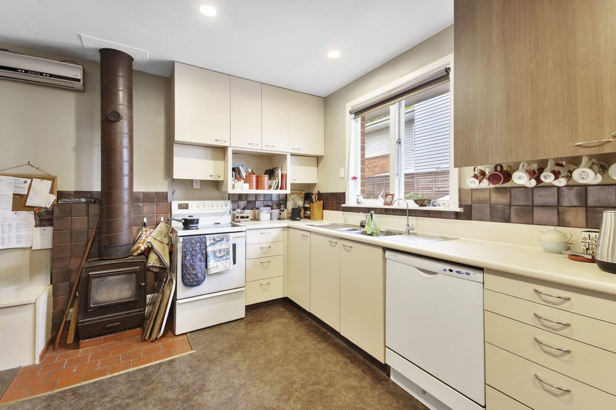 90 Kellys Road, Mairehau, Christchurch - Carousel 2