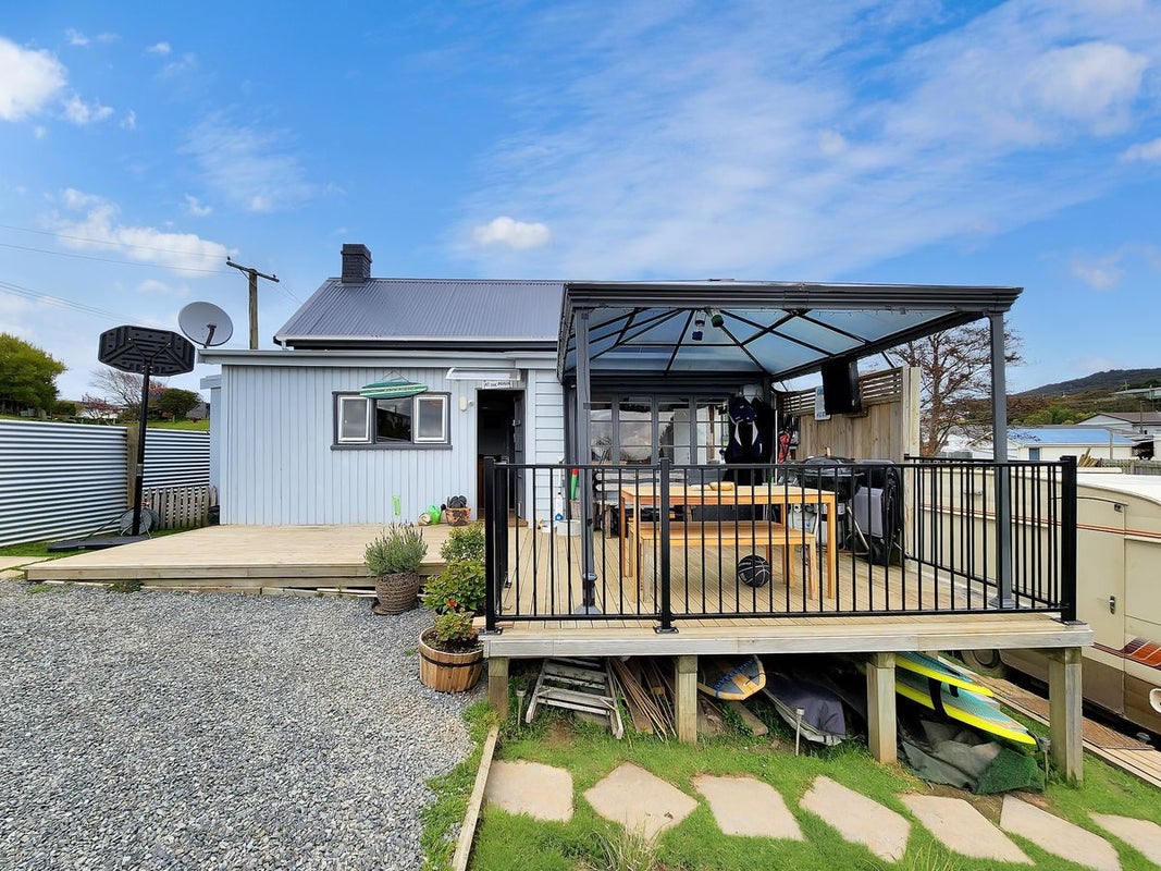 16 George Street, Riverton - Carousel 2