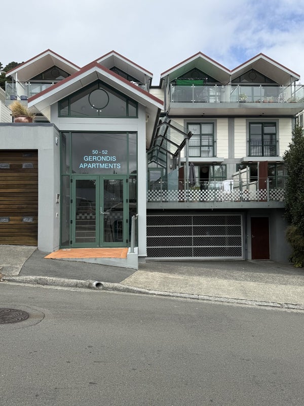 50C Hawker Street, Mount Victoria, Wellington - Carousel 2