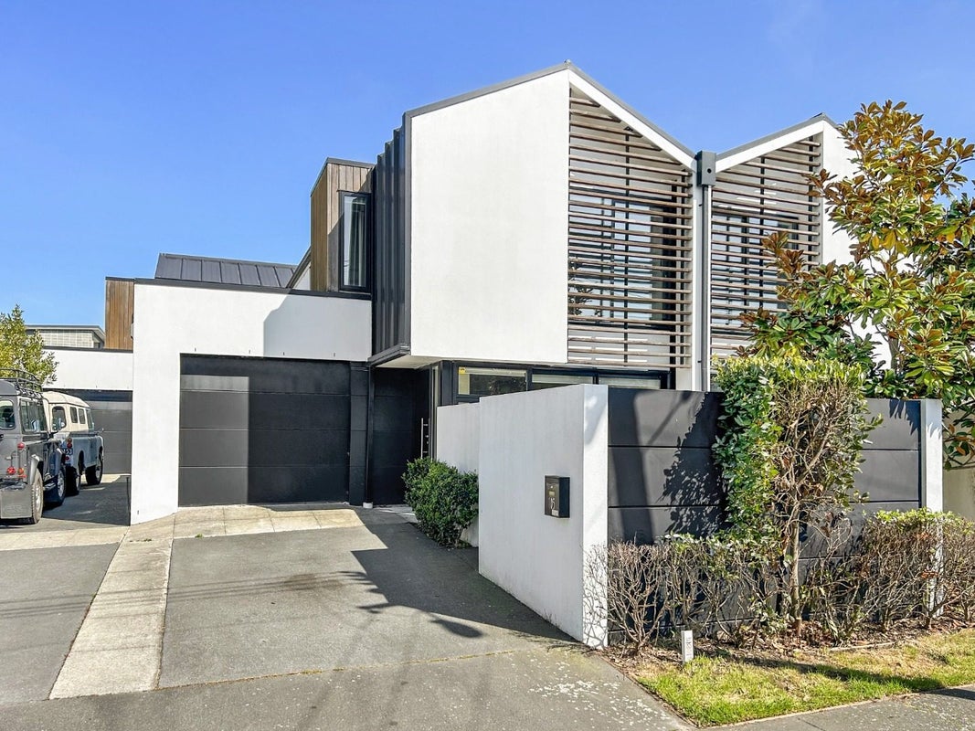 105 Caledonian Road, St Albans, Christchurch - Carousel 1