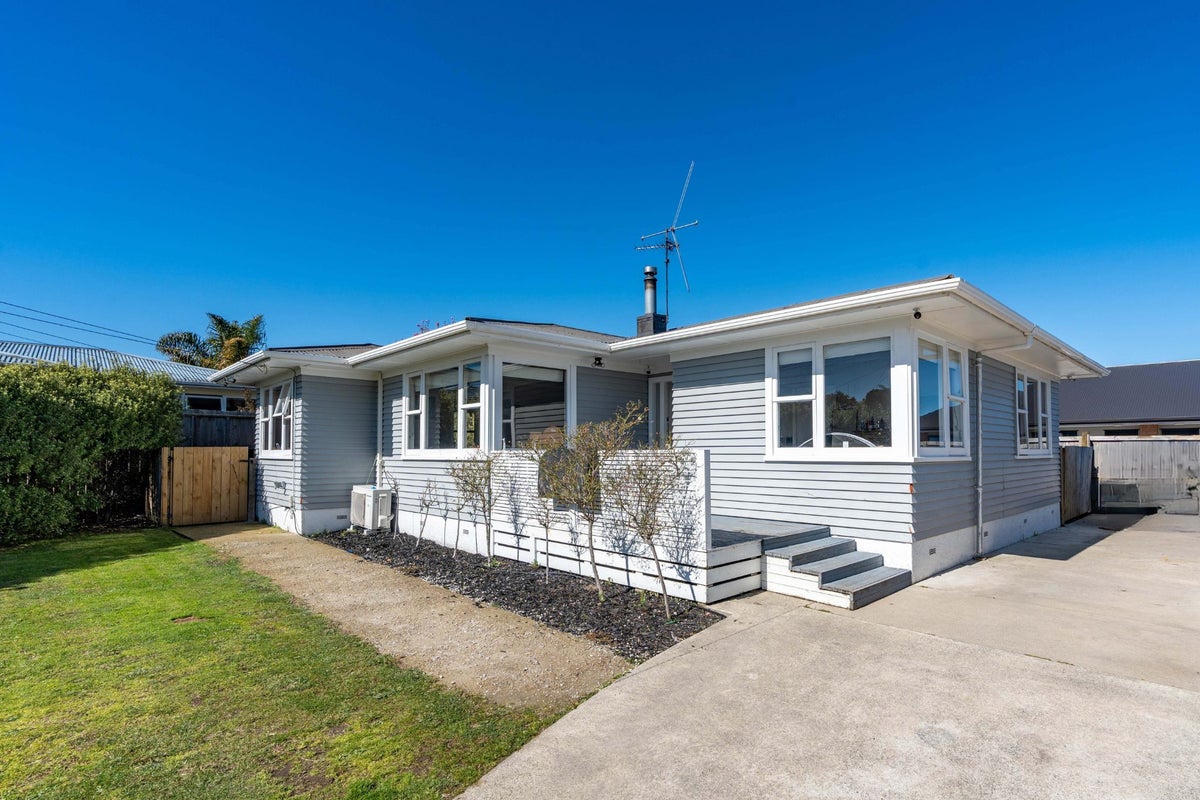 12 Coldwell Place, Chartwell, Hamilton - Carousel 1