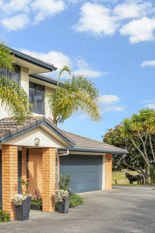 125 Polo Prince Drive, Totara Park, Auckland - Carousel 2