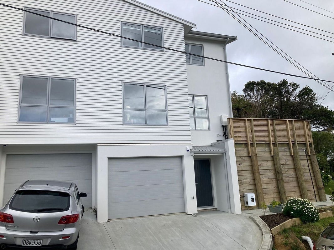 14D Prospect Terrace, Johnsonville, Wellington - Carousel 1