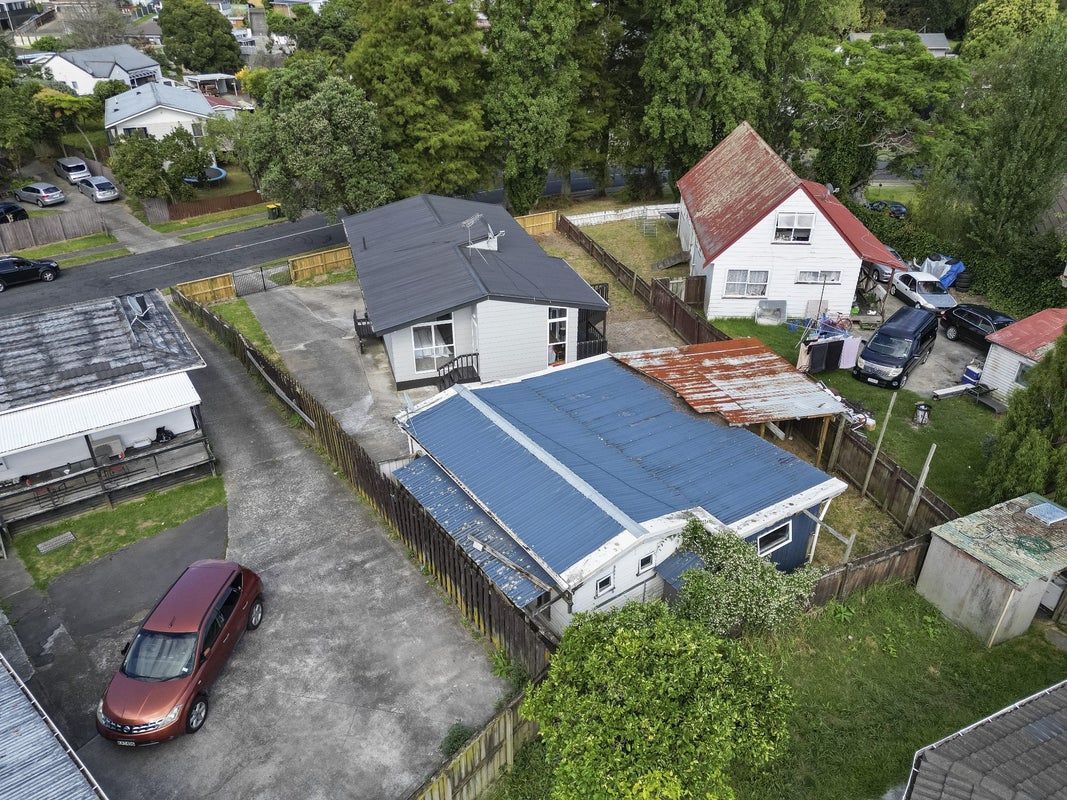 49 Moncrieff Avenue, Clendon Park, Auckland - Carousel 1