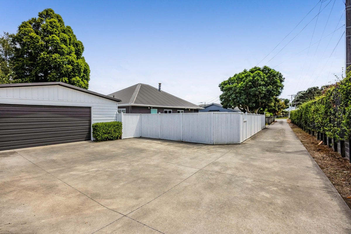 8 Solway Terrace, Bell Block, New Plymouth - Carousel 26