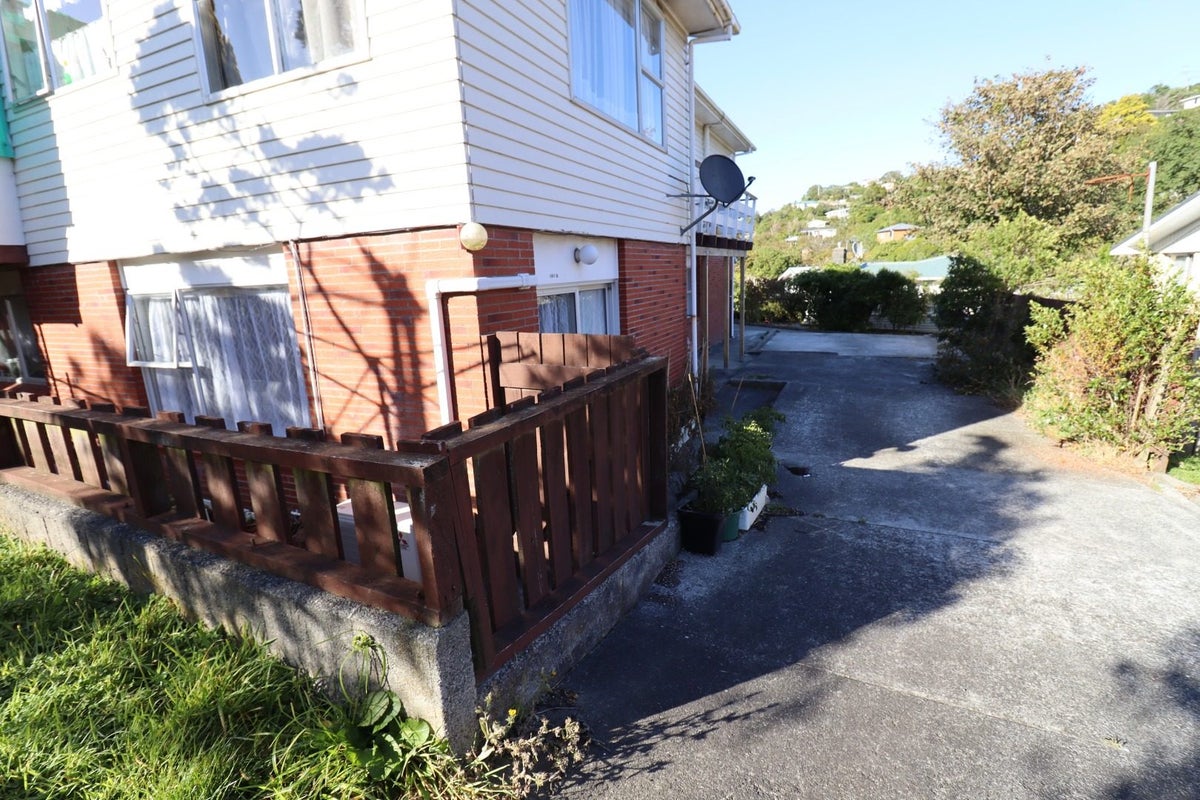 181 Newlands Road, Newlands, Wellington - Carousel 1