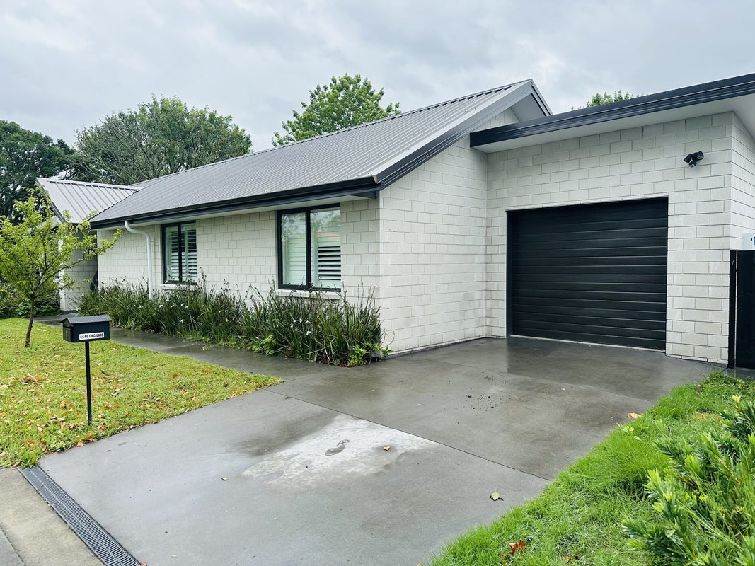 1 Cassidy Street, Hamilton East, Hamilton - Carousel 1
