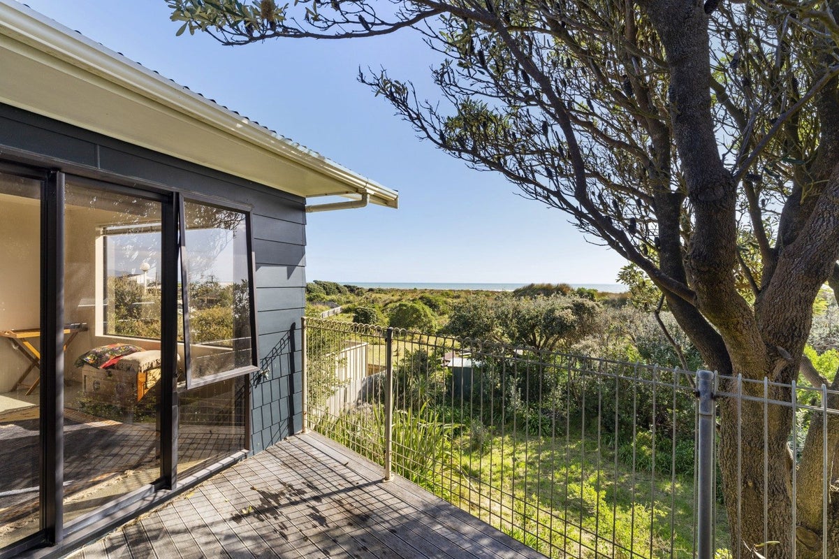 5 Moana Street, Otaki Beach, Otaki - Carousel 1
