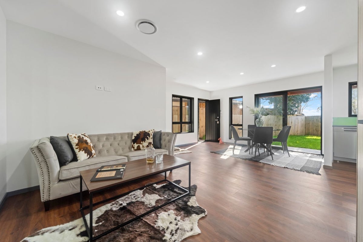 12 Hill Crescent, New Lynn, Auckland - Carousel 2