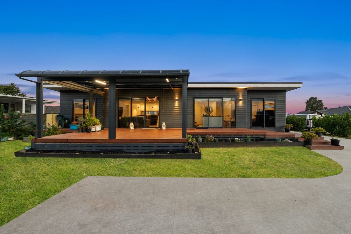 92 Dominion Road, Papakura, Papakura - Carousel 1