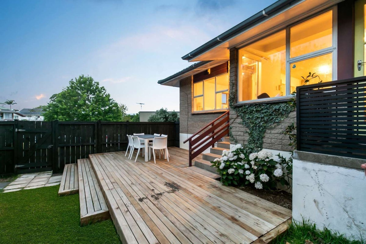 1/15 Don Croot Street, Western Springs, Auckland - Carousel 1