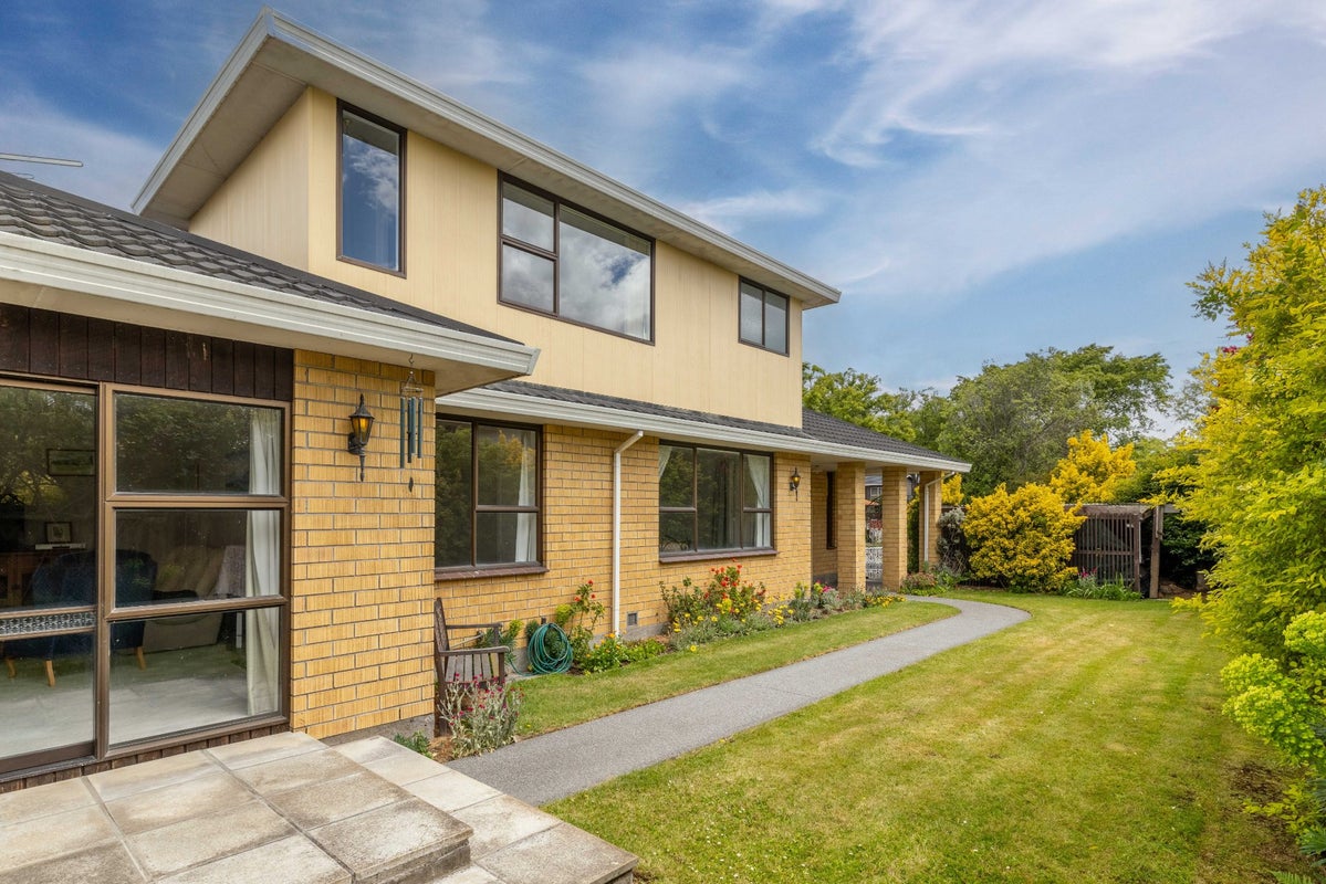 9 Fenmere Place, Burwood, Christchurch - Carousel 2