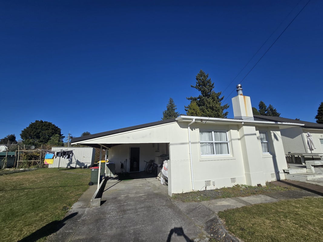 10 Horoeka Street, Springfield, Rotorua - Carousel 2