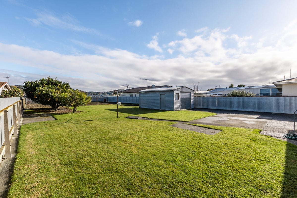 14 Windsor Terrace, Taradale, Napier, Hawke's Bay - Carousel 5