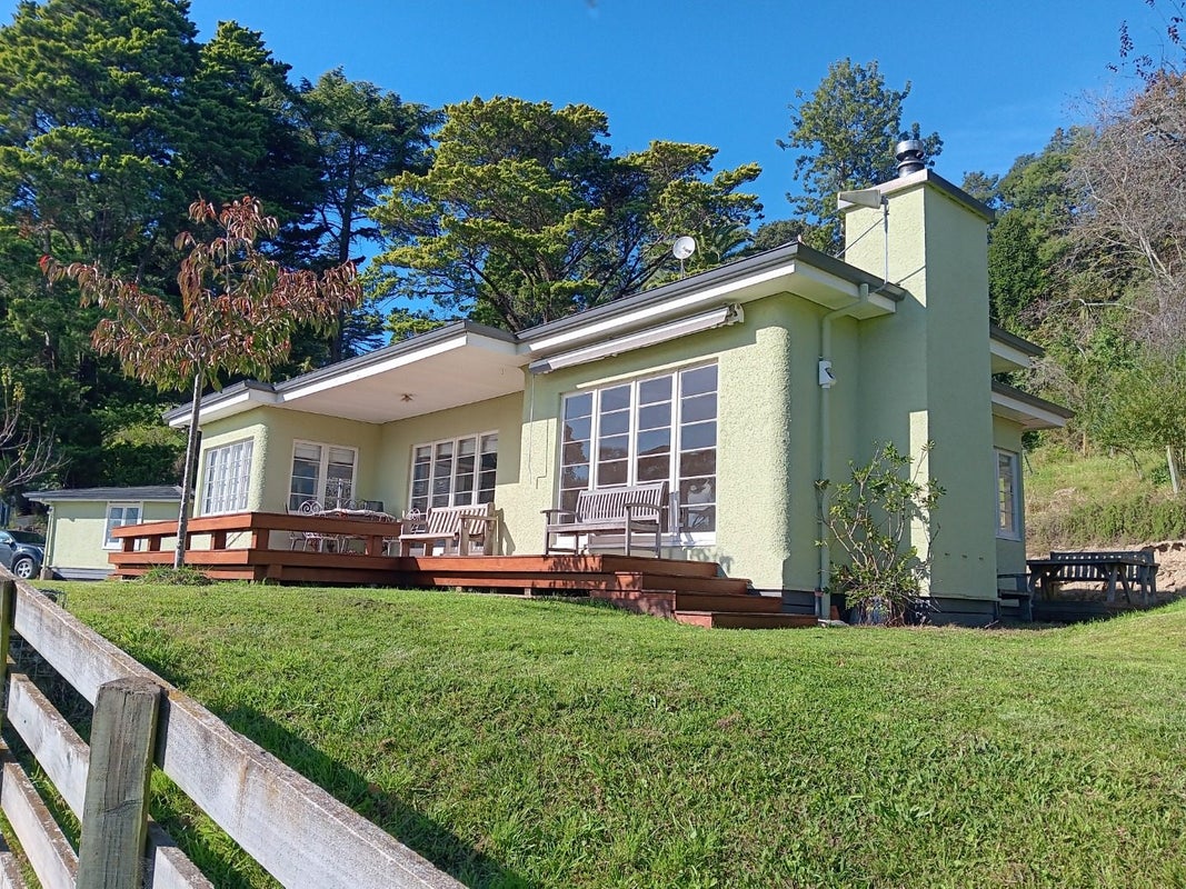 909 Middle Road, Poukawa, Hastings - Carousel 2