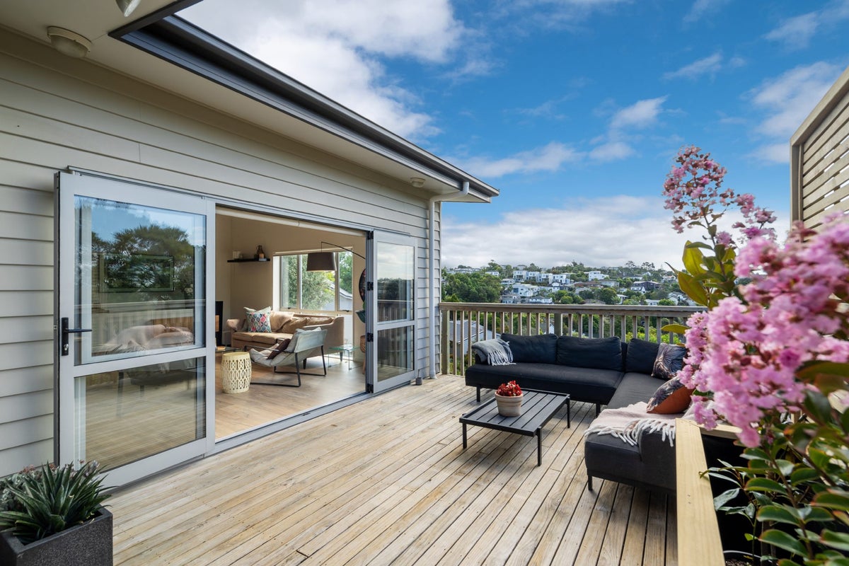 141A Arran Road, Browns Bay, Auckland - Carousel 1