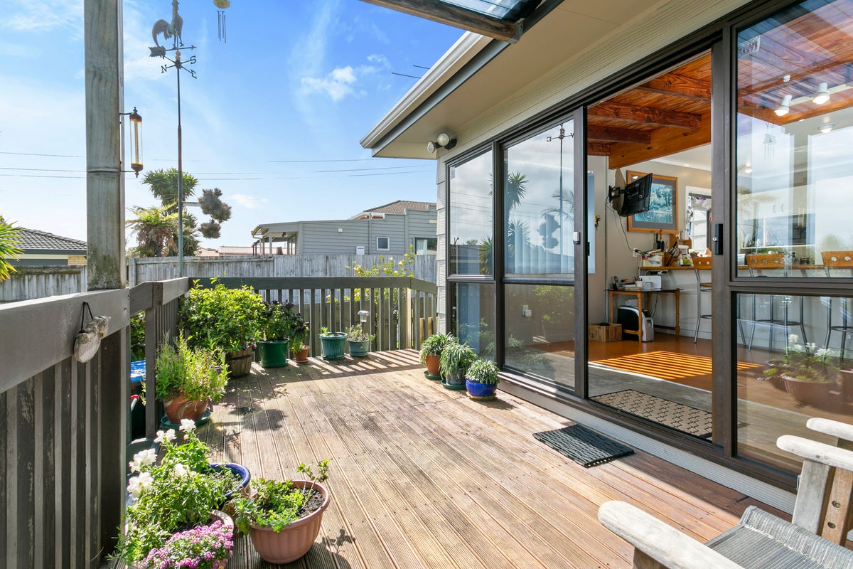 77 Kinross Street, Blockhouse Bay, Auckland - Carousel 2