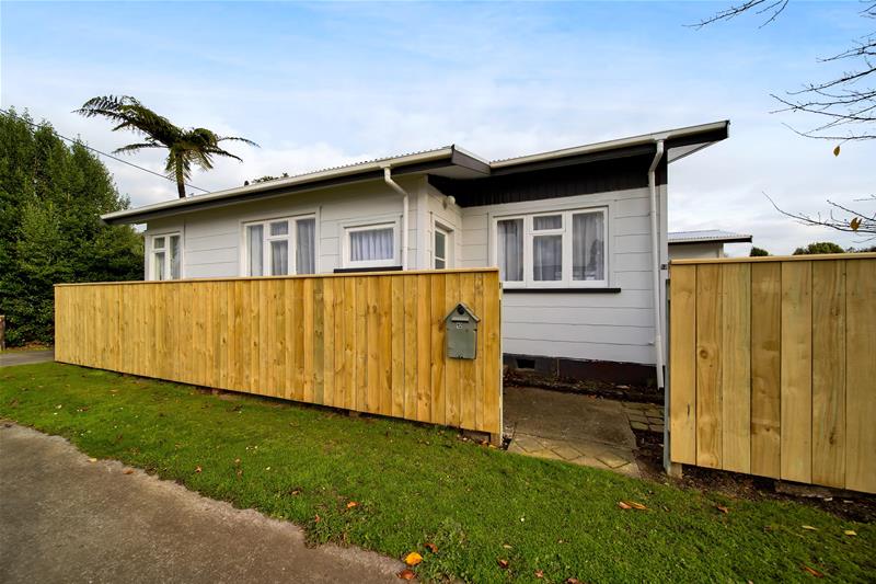 12 Pitt Street, Normanby, Hawera - Carousel 1