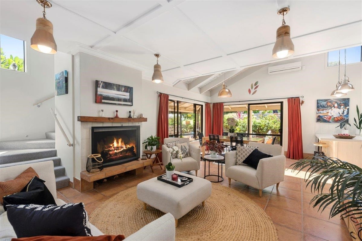 7 Taiata Street, Waikanae Beach, Waikanae - Carousel 2