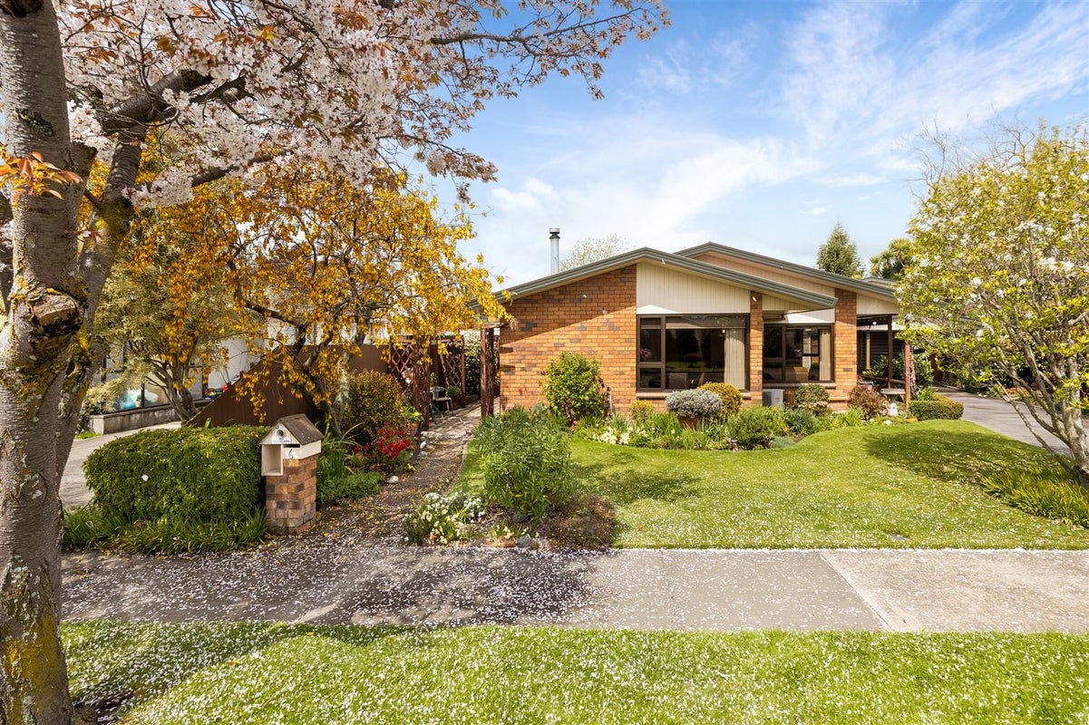 6 Owen Place, Springlands, Blenheim - Carousel 1