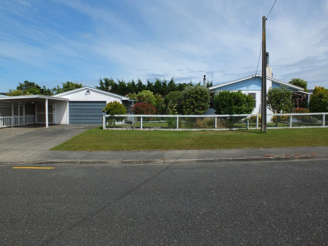 4 Queen Street, Foxton Beach, Foxton - Carousel 16